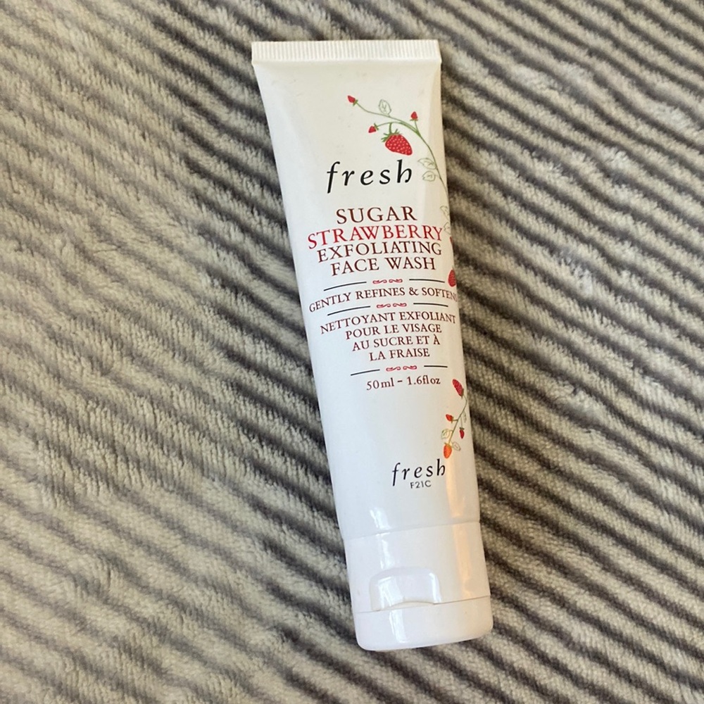 Sugar Strawberry Exfoliating Wash